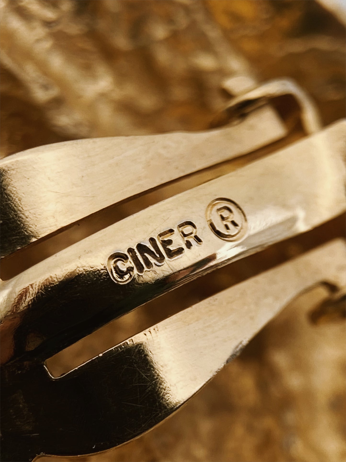 “Ciner” auskarai klipsai