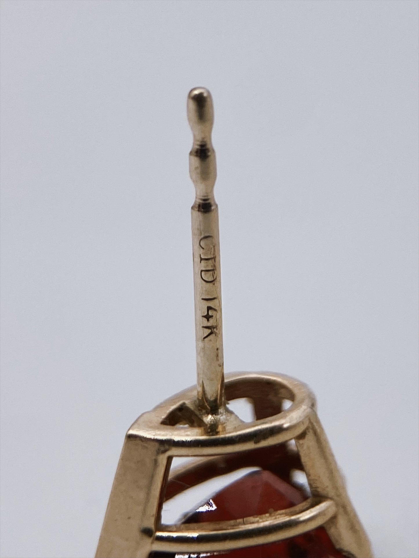 “Clyde Duneier CID” aukso auskarai