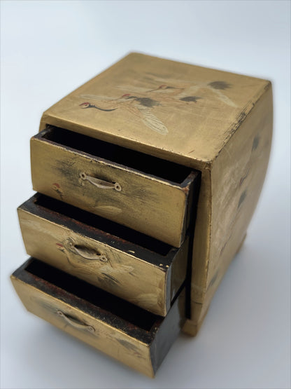 Japoniška miniatiūrinė dėžutė