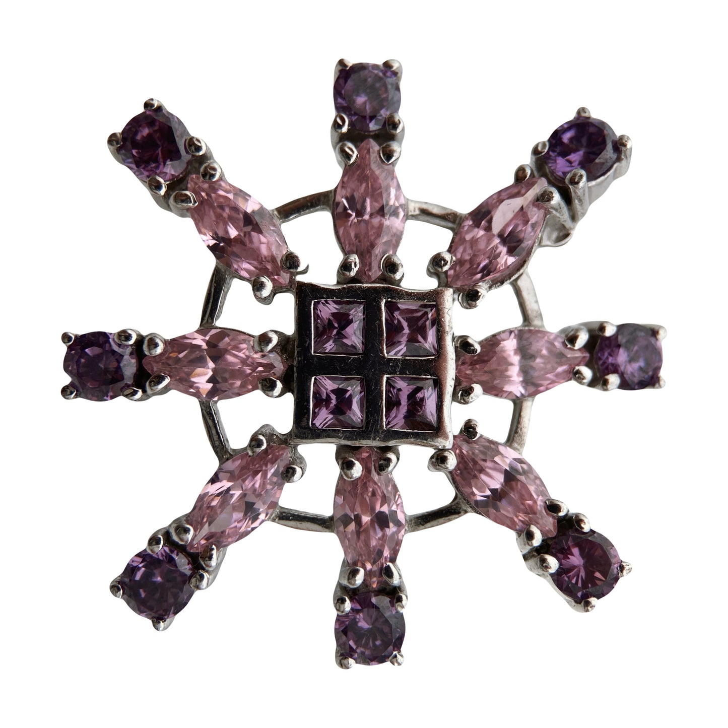 Sidabro sagė su kristalais