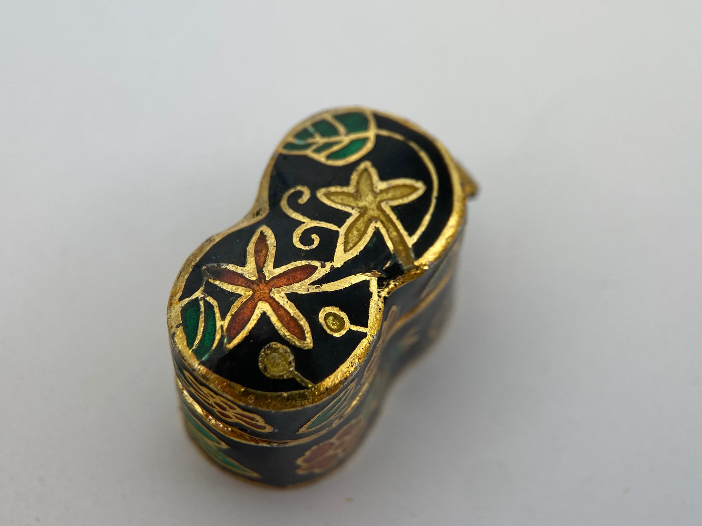 Miniatiūrinė vintažinė “cloisonné” emalio dėžutė