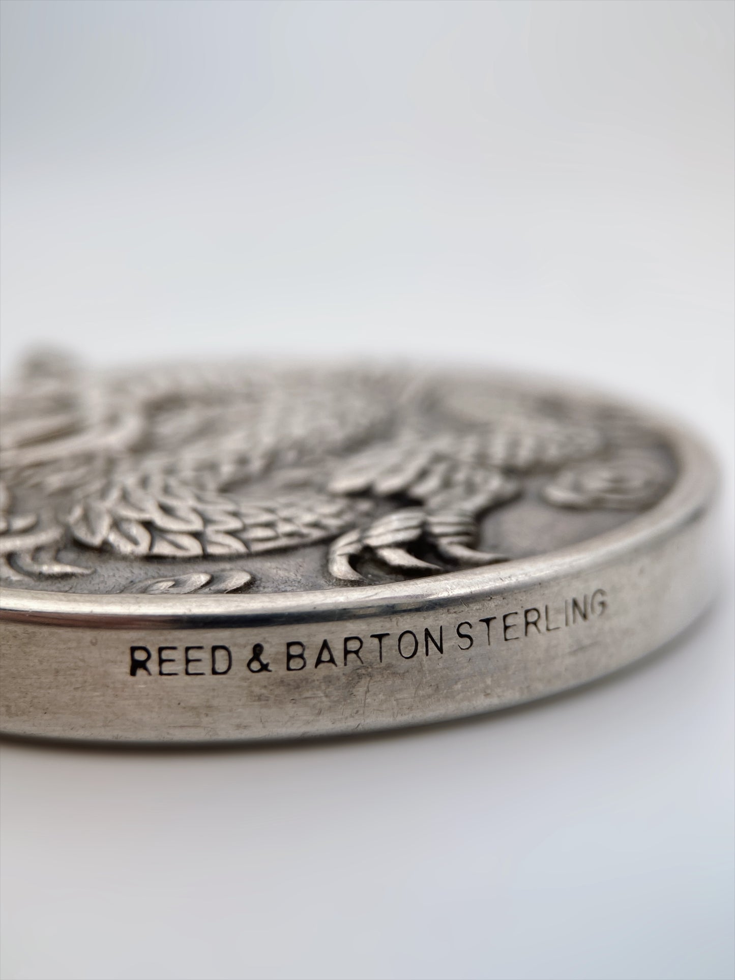 “Reed & Barton“ sidabro medalionas / veidrodėlis