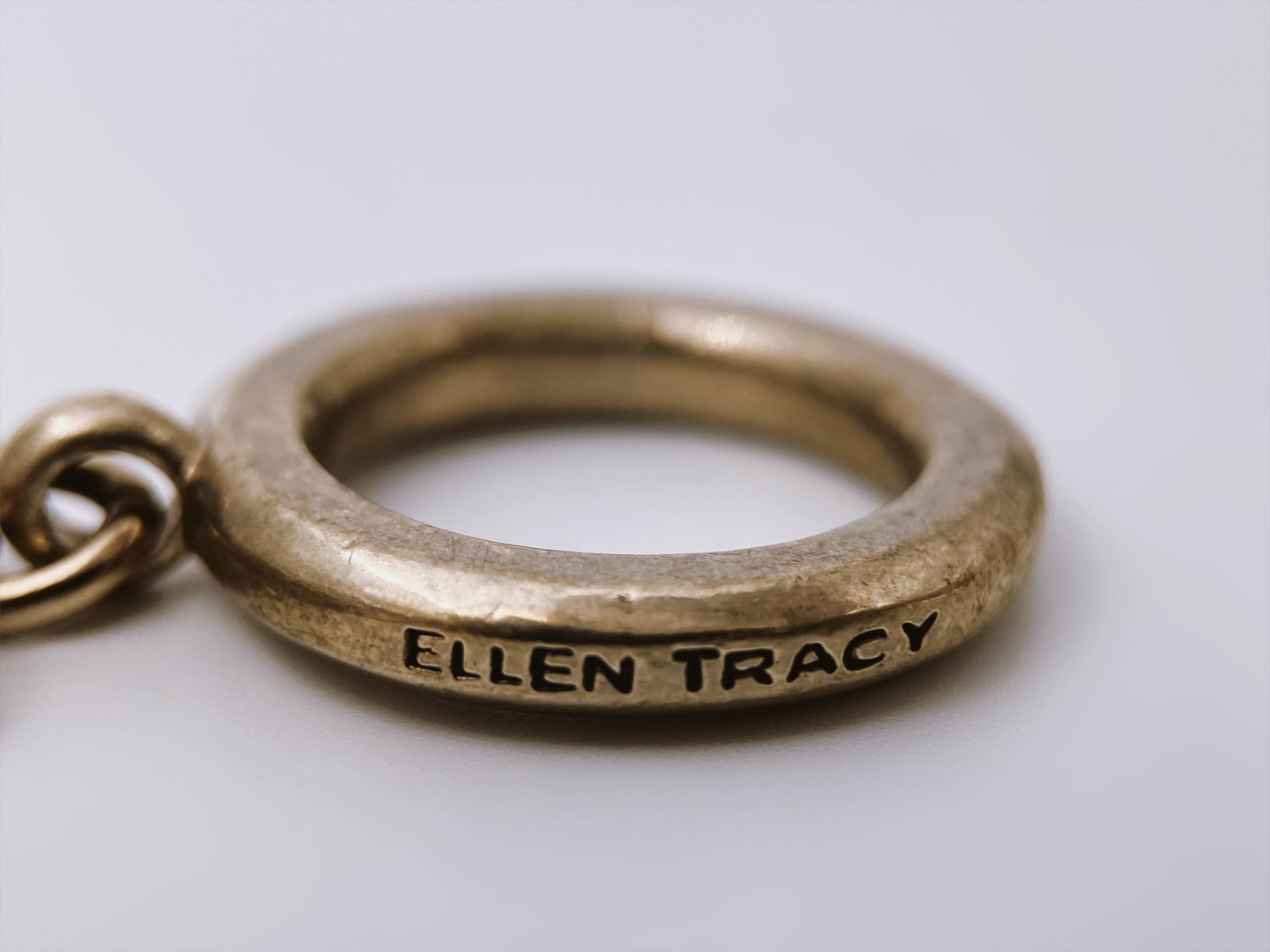 “Ellen Tracy” vėrinys