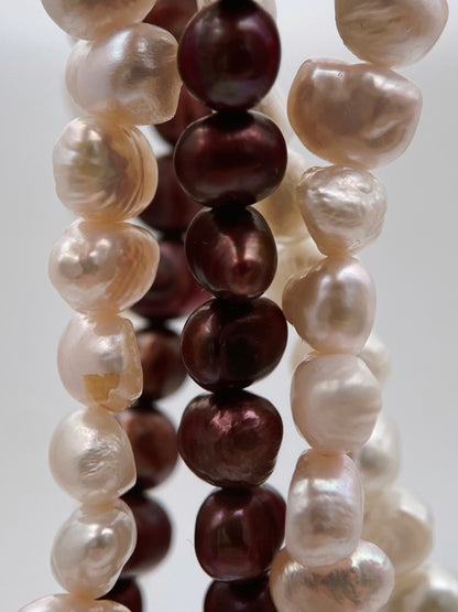 Pearl necklace with silver clasp