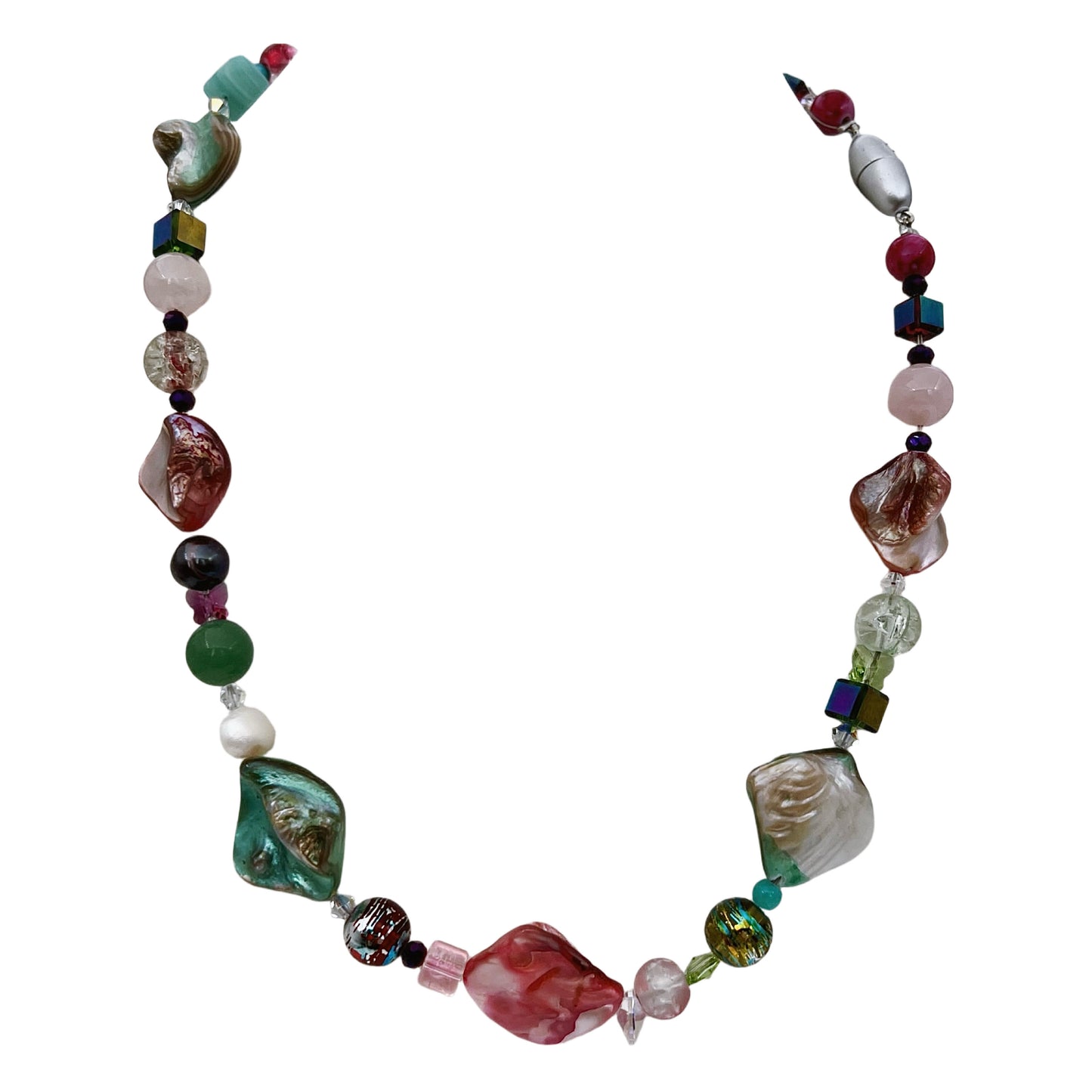 Stiklo ir kriauklių vėrinys