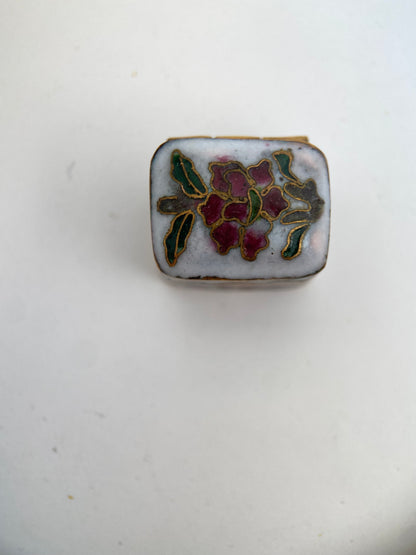 Miniatiūrinė vintažinė “cloisonné” emalio dėžutė