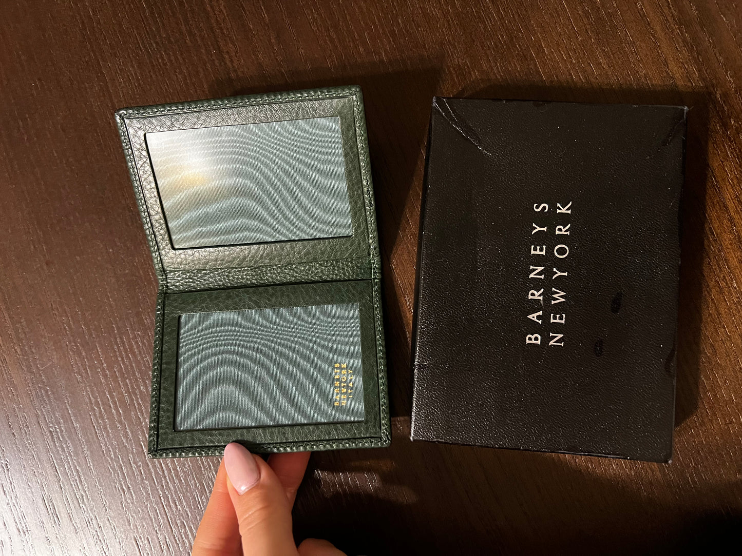 “Barneys New York” kortelių dėklas