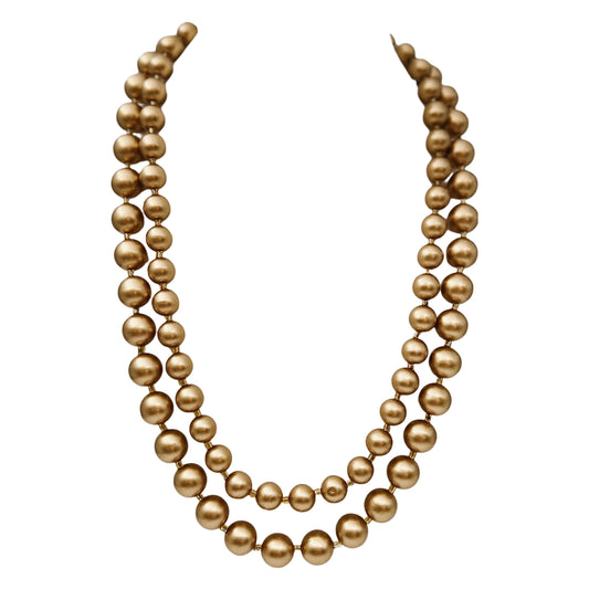 Satininio paviršiaus karoliukų vėrinys