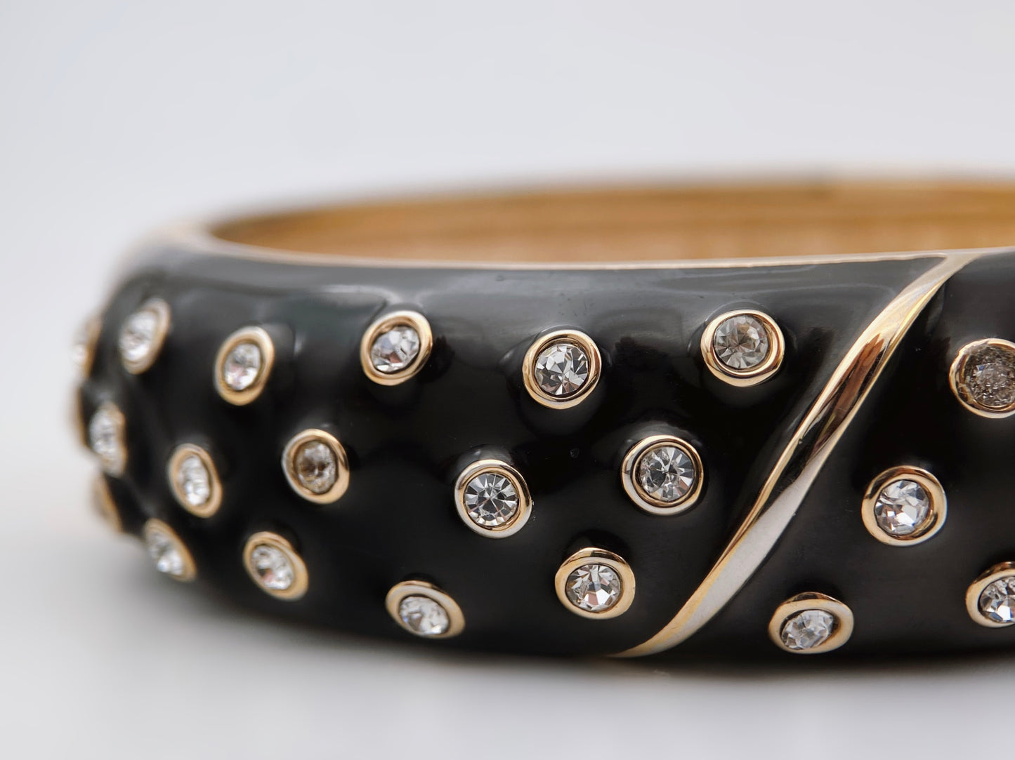 “Daniel Swarovski” apyrankės ir auskarų komplektas