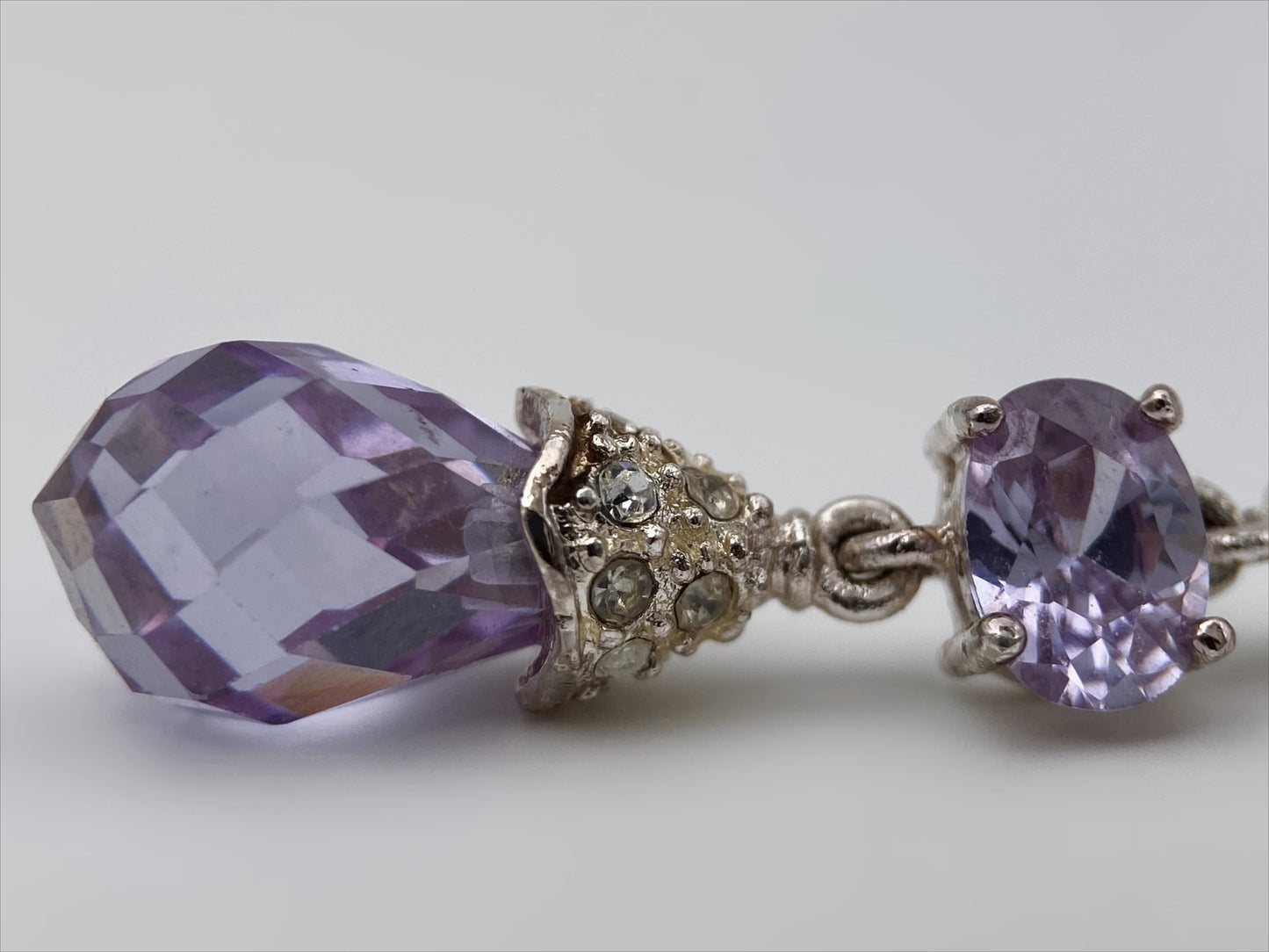 Auskarai su stiklo kristalais