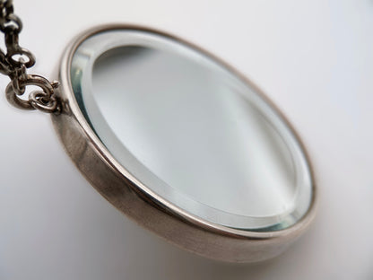 “Reed & Barton“ sidabro medalionas / veidrodėlis