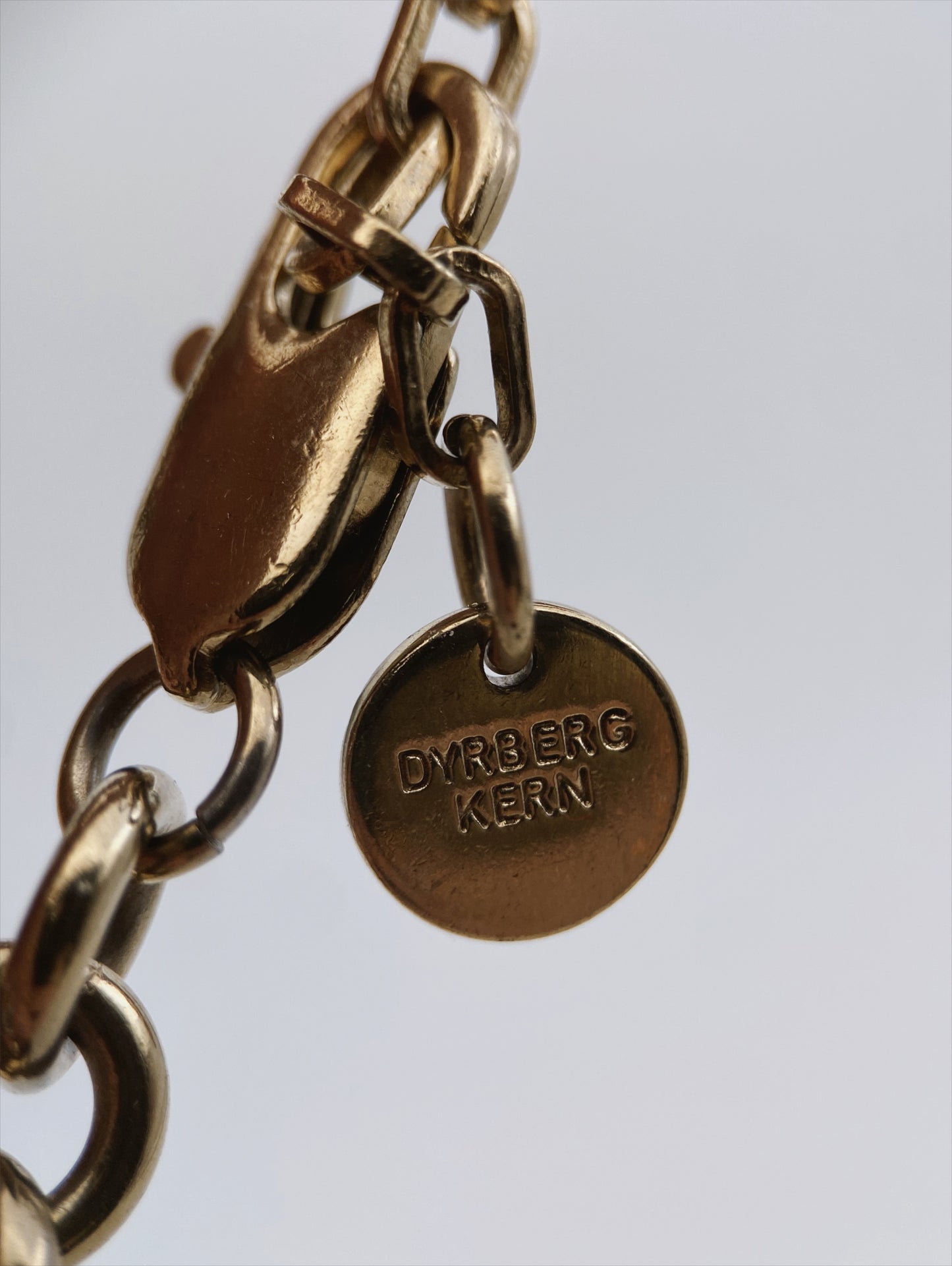 “Dyrberg/Kern” vėrinys