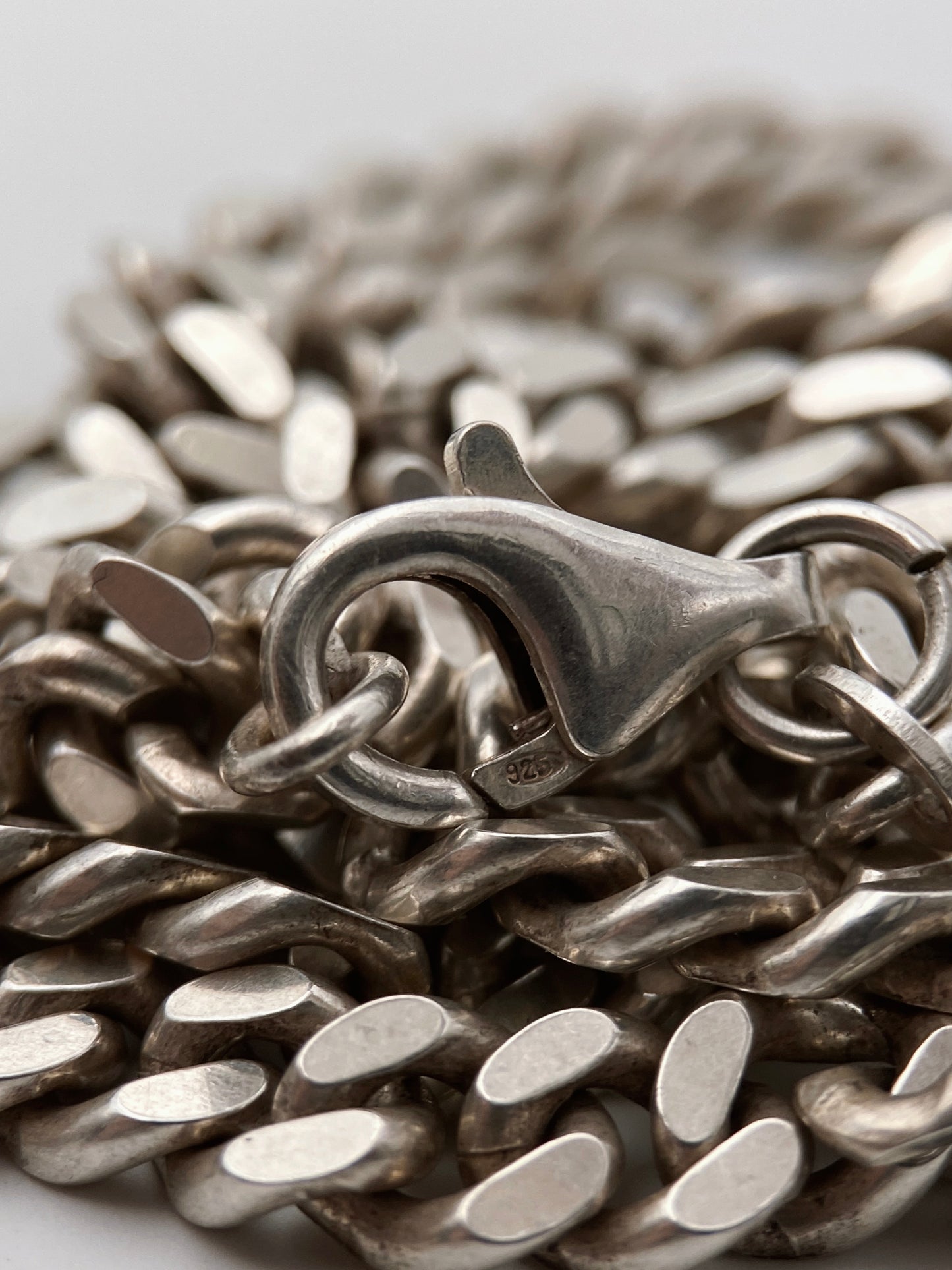 “Anderssons Gravyr & Guldsmedsverk” sidabro grandinėlė