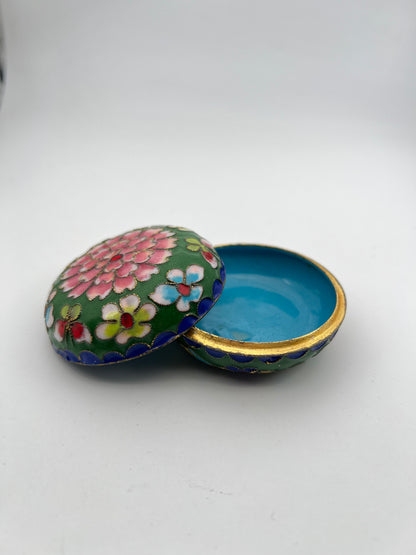 Vintažinė “cloisonné” emalio dėžutė