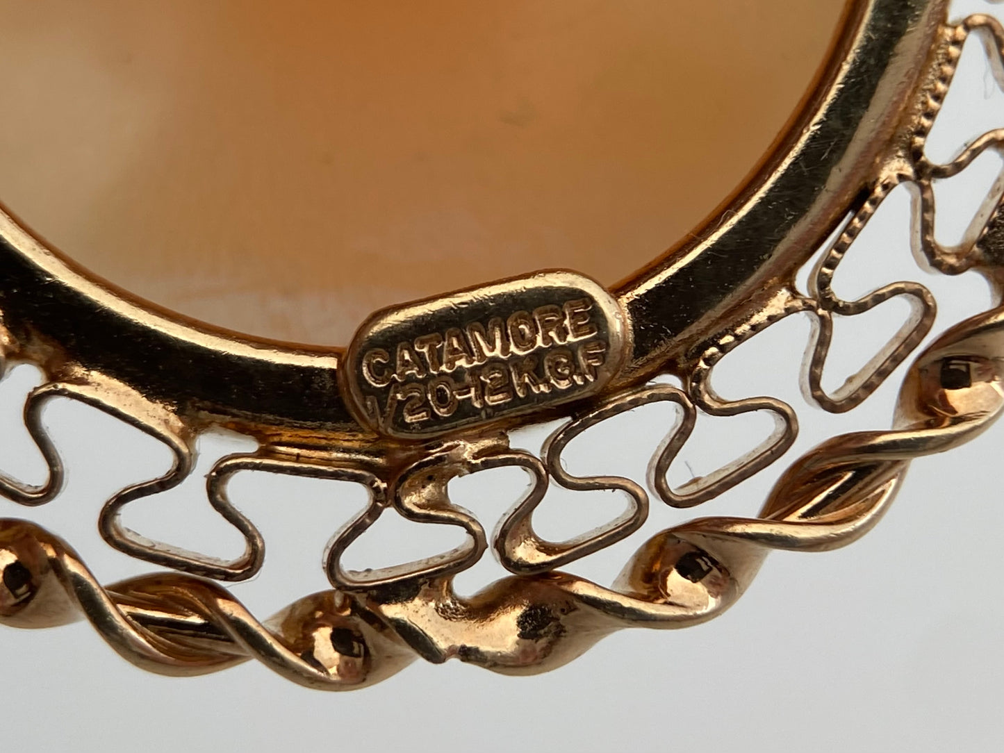 “Catamore” brooch with stone cameo