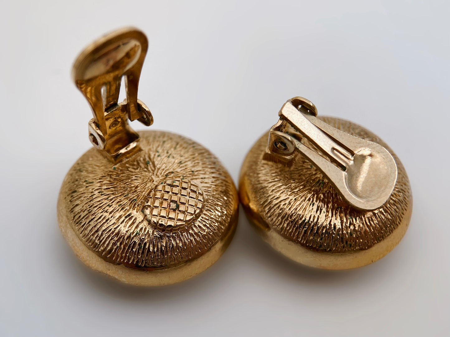 Vintažo auskarai klipsai