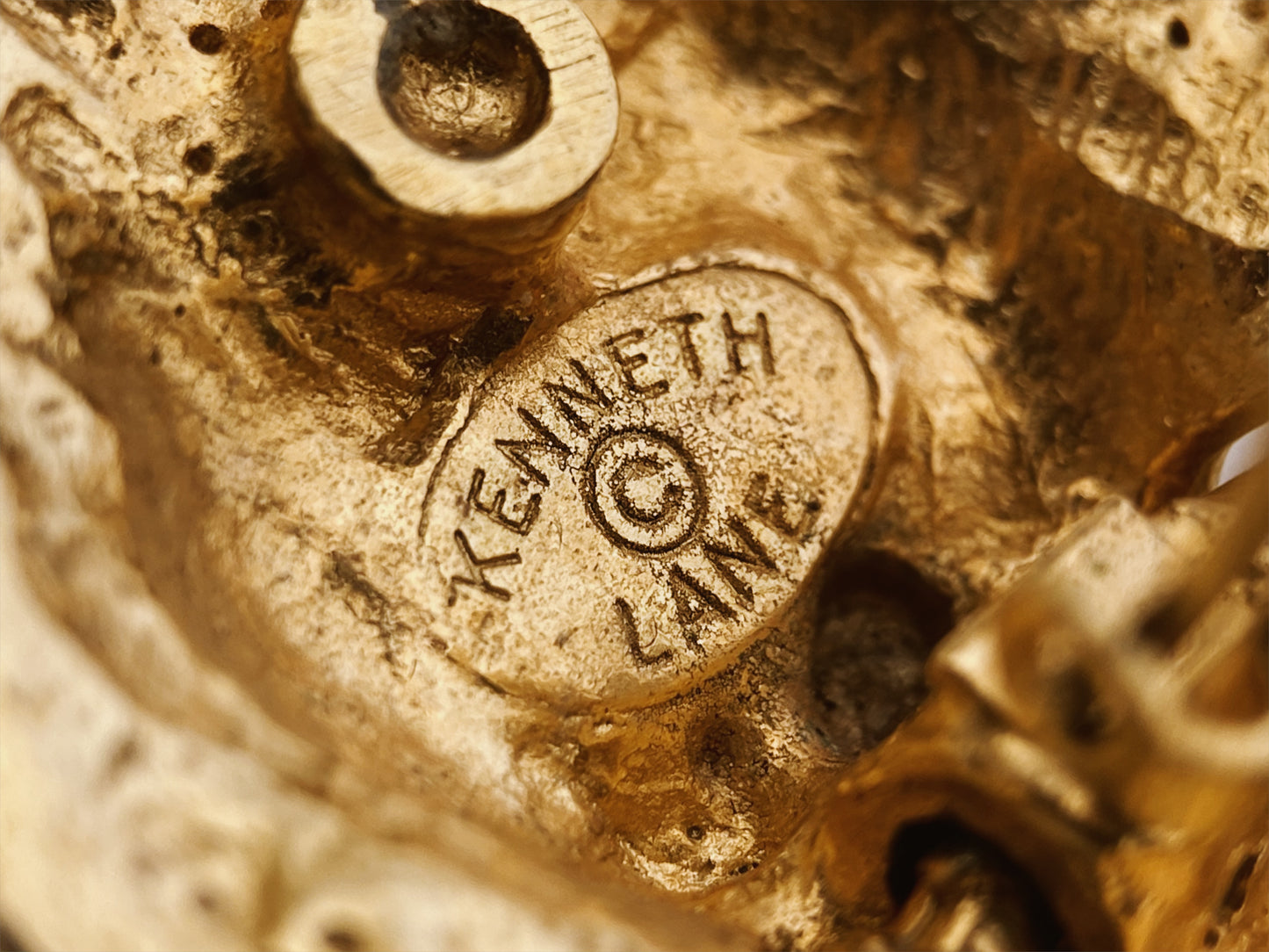 “Kenneth Lane” auskarai klipsai