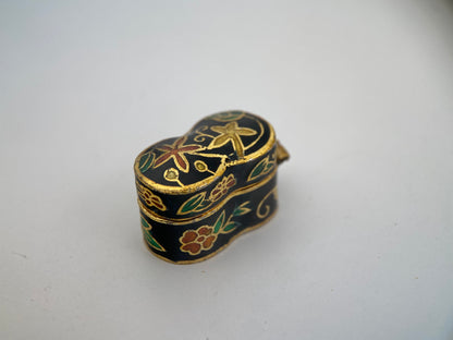Miniatiūrinė vintažinė “cloisonné” emalio dėžutė