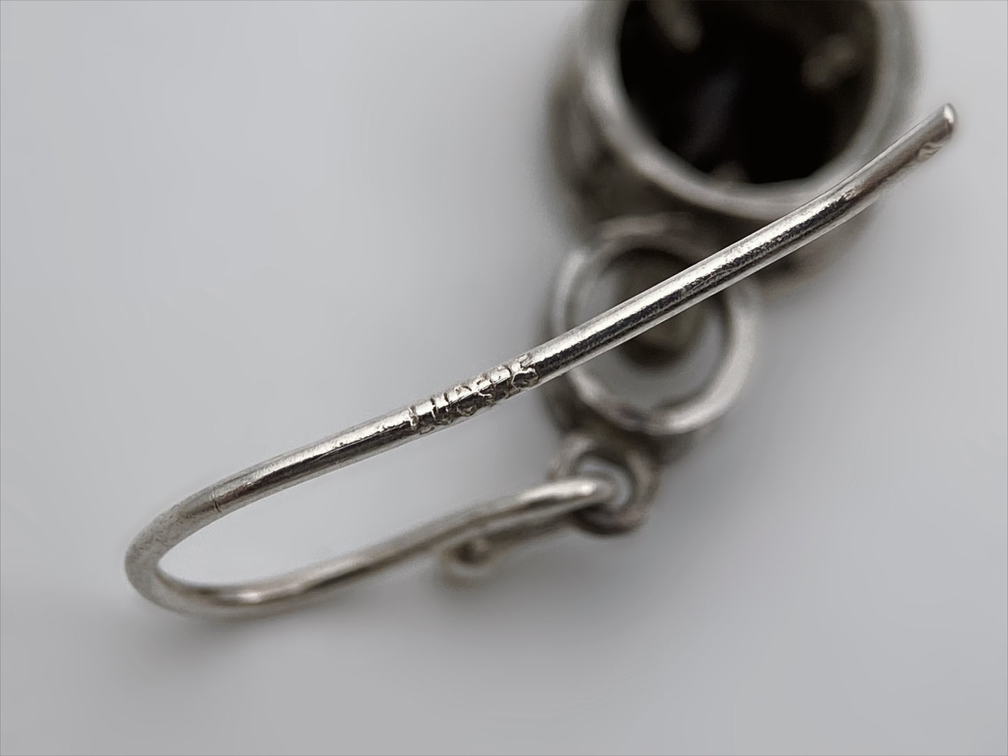 “LUC” sidabro vėrinys ir auskarai