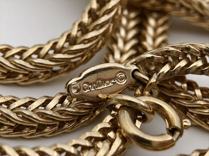 “Christian Dior” vėrinys