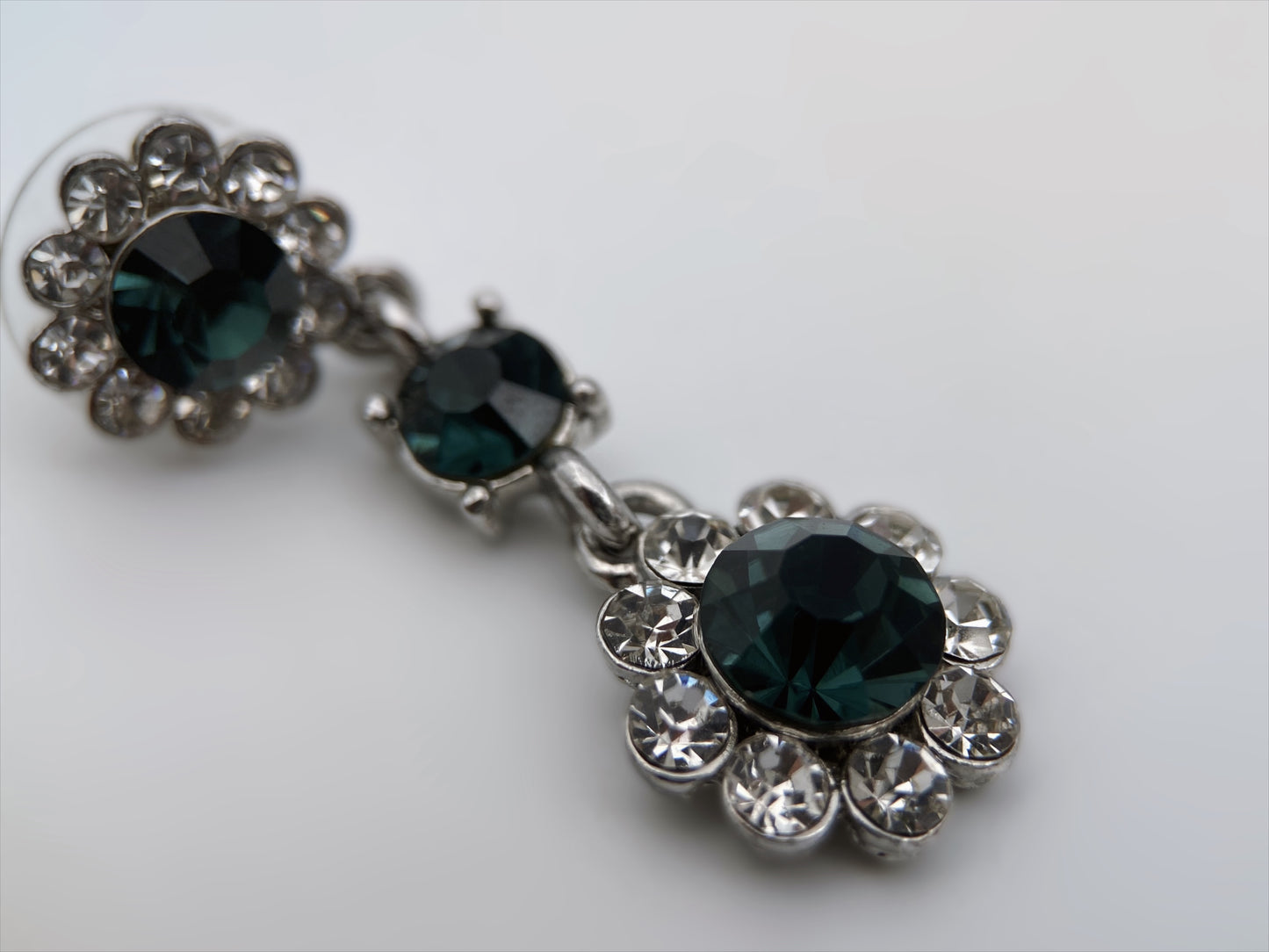 Apyrankė ir auskarai su stiklo kristalais