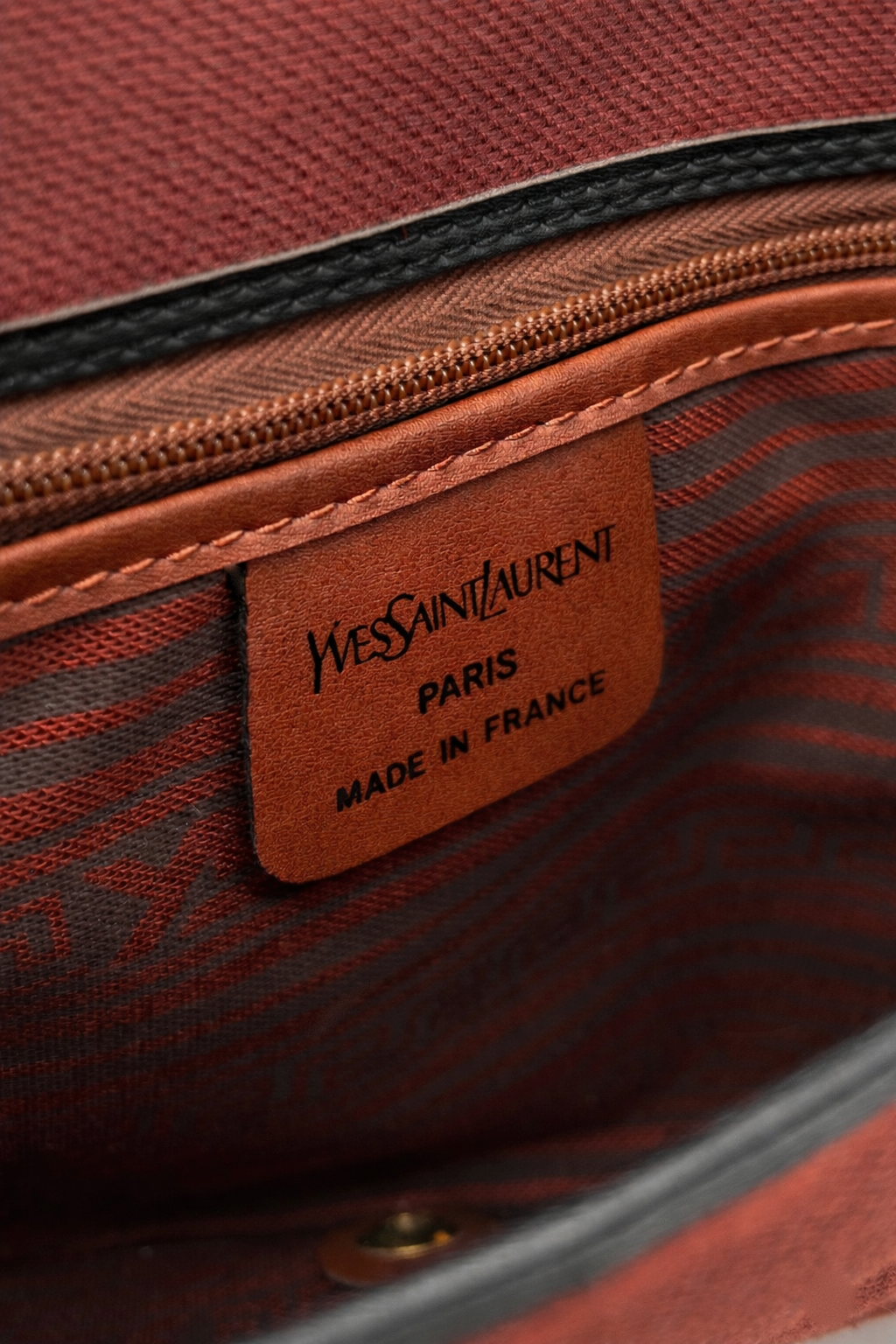 “Yves Saint Laurent Paris” rankinė