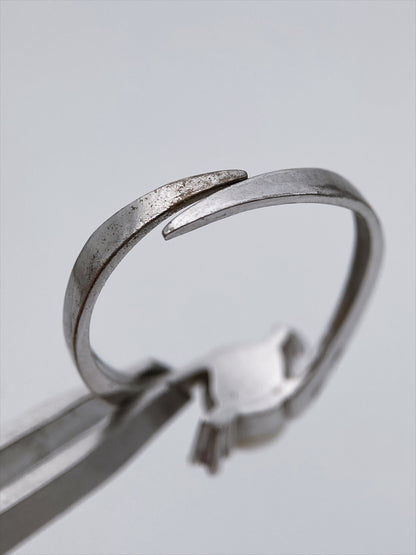 Sidabro žiedas su perlu ir rubinais