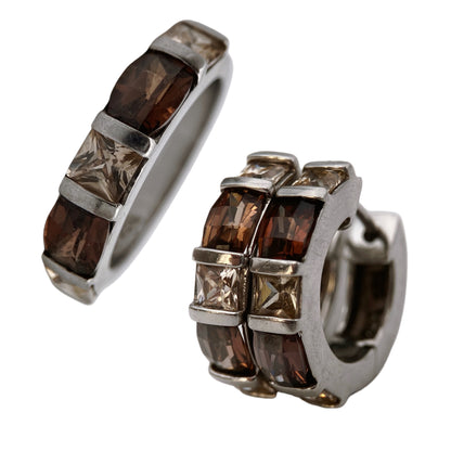 Sidabro auskarai ir žiedas su kristalais