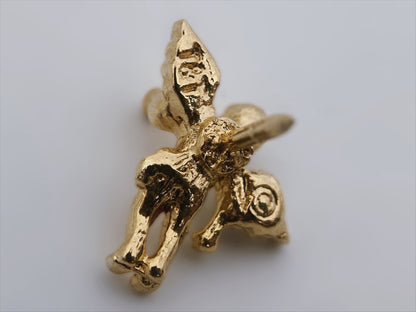 “Treasure & Trinkets” paauksuota sagė