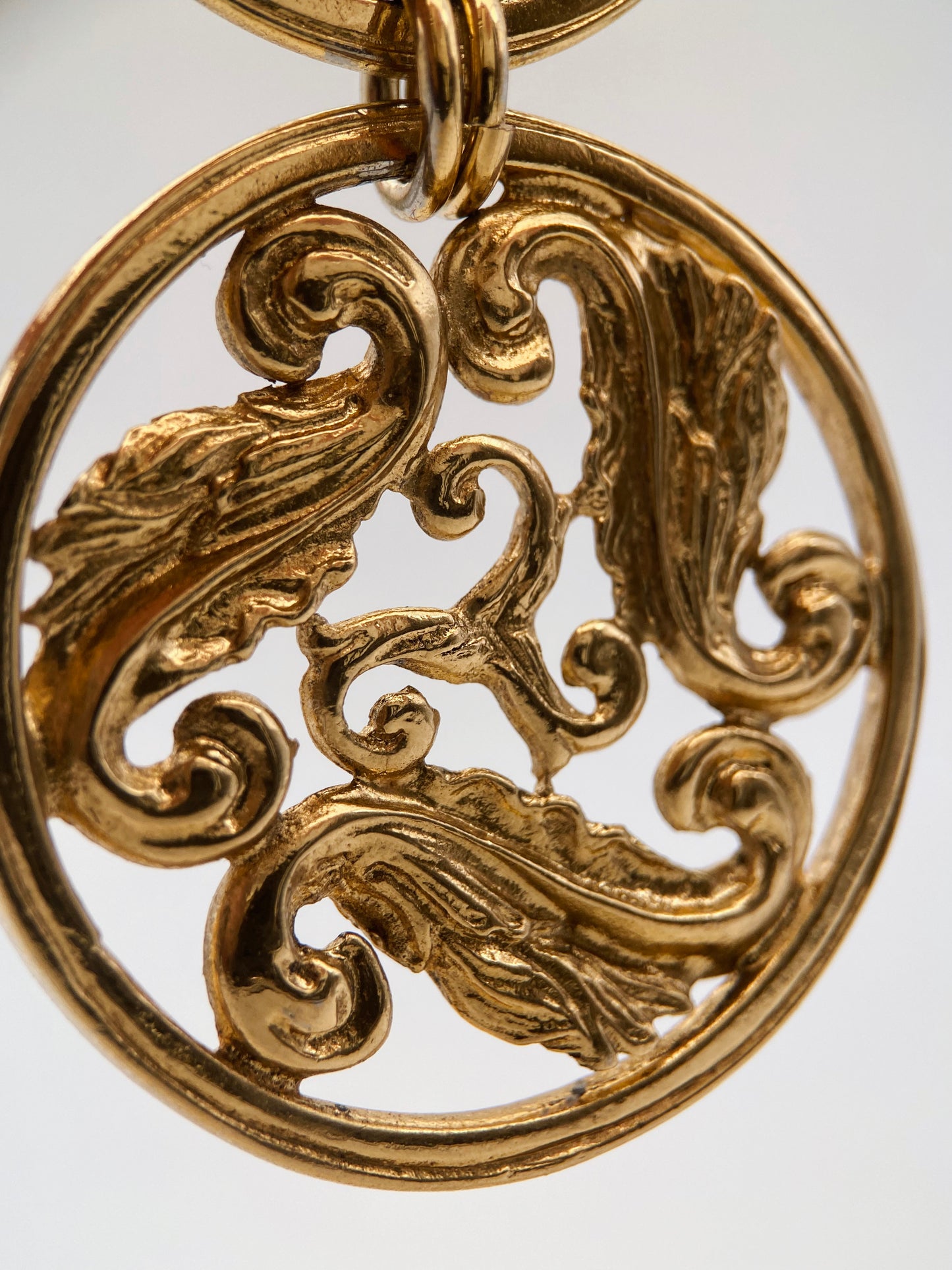 “Yves Saint Laurent” auskarai klipsai