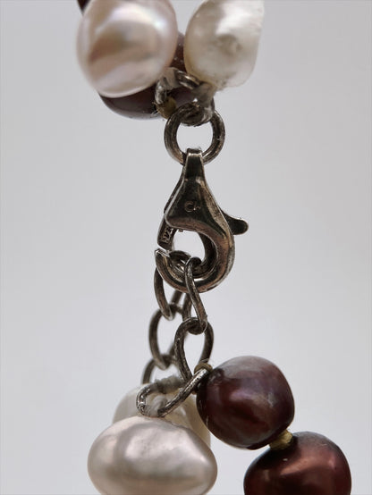 Pearl necklace with silver clasp