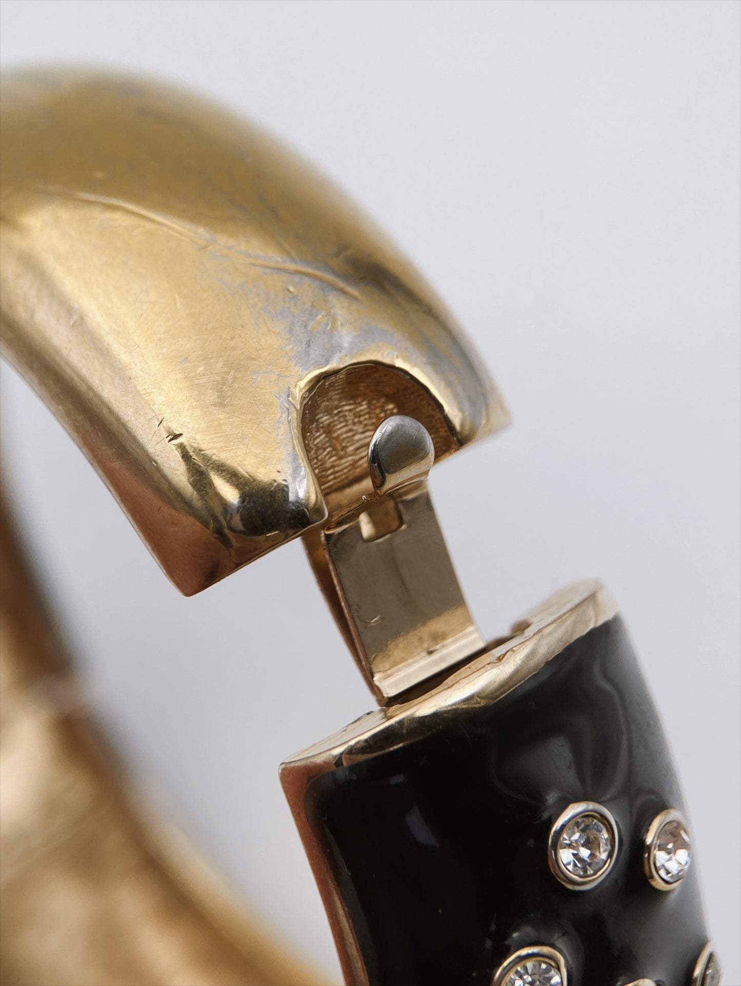 “Daniel Swarovski” apyrankės ir auskarų komplektas