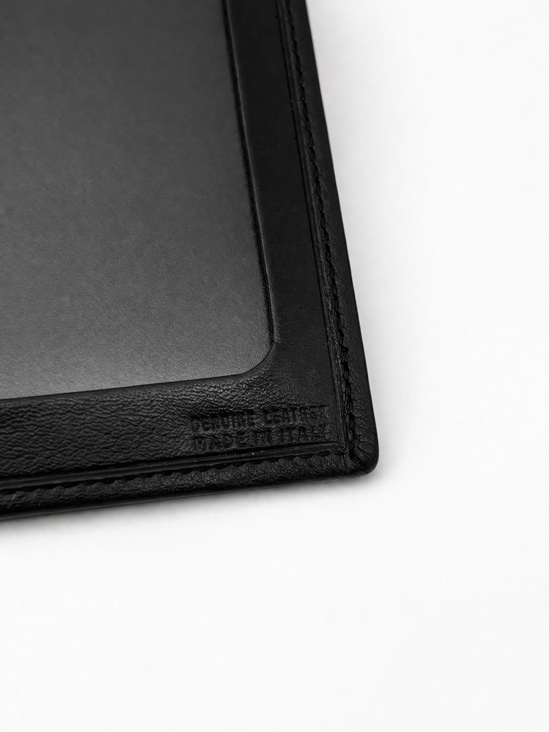 “By Paloma Picasso” kortelių dėklas