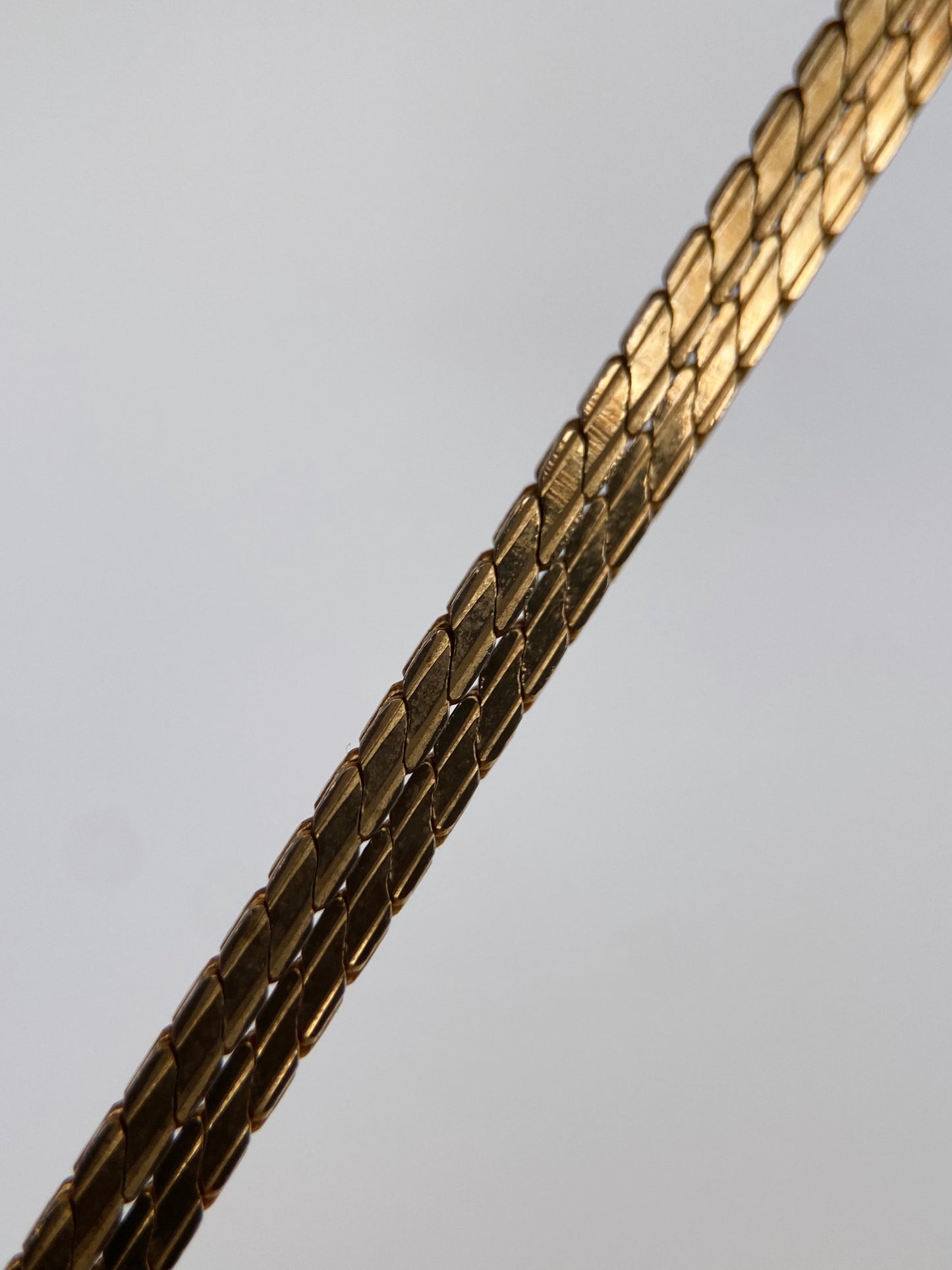 Vėrinys su “Sphinx” stiklo pakabuku