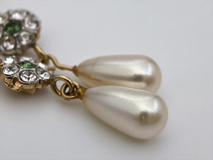 Auskarai su kristalais ir perlais