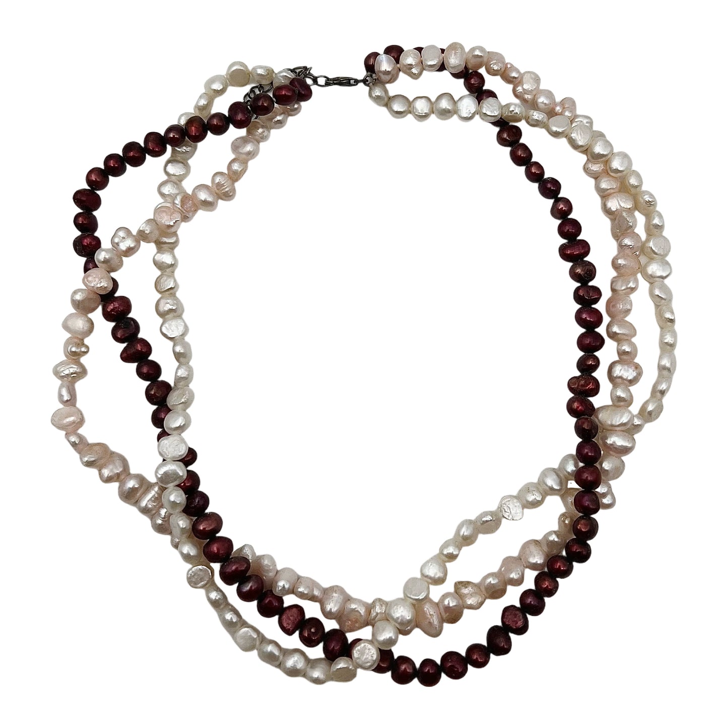 Perlų vėrinys su sidabriniu užsegimu