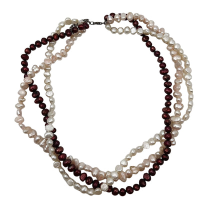 Pearl necklace with silver clasp