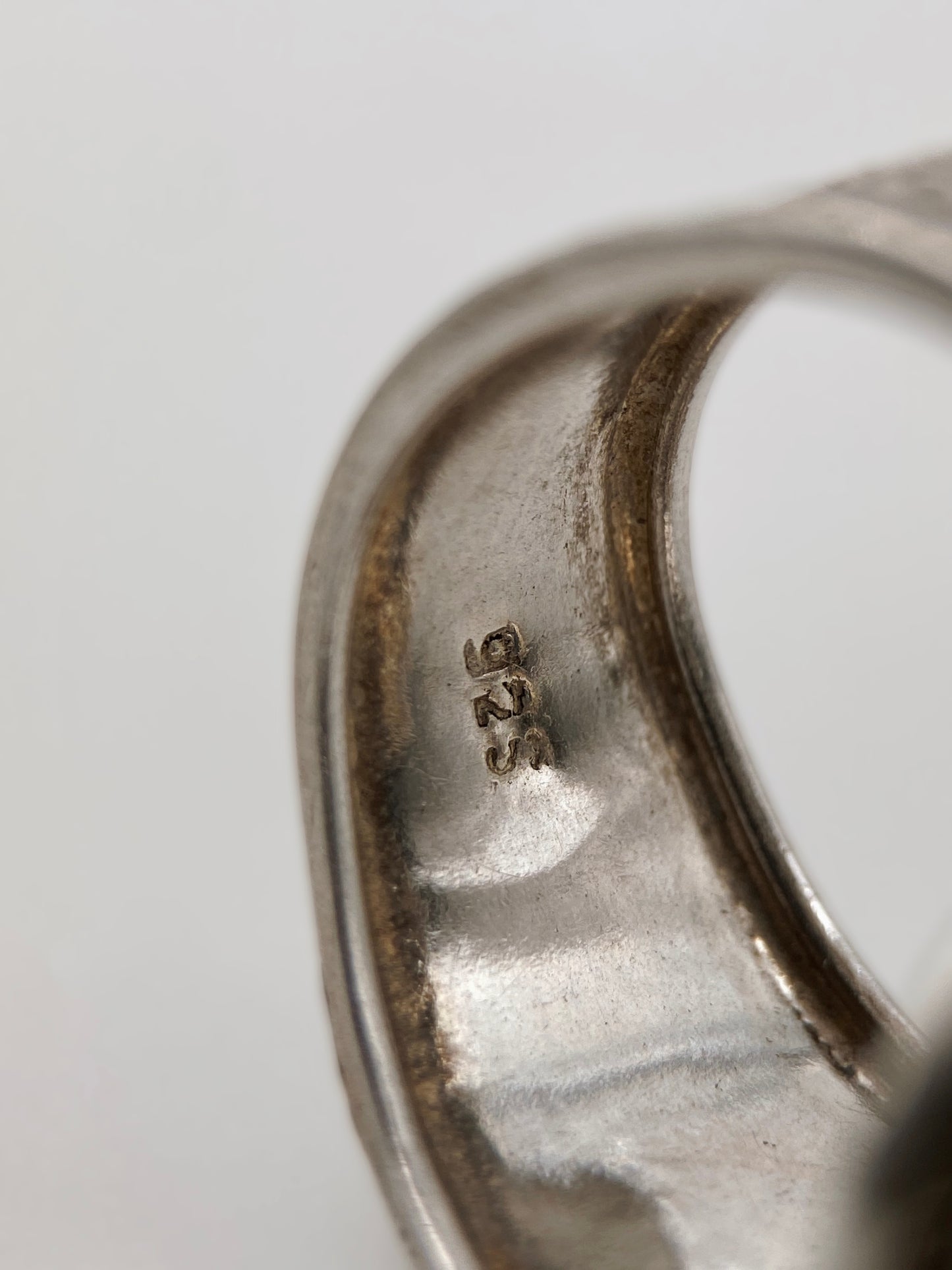 Sidabro žiedas su kianitu