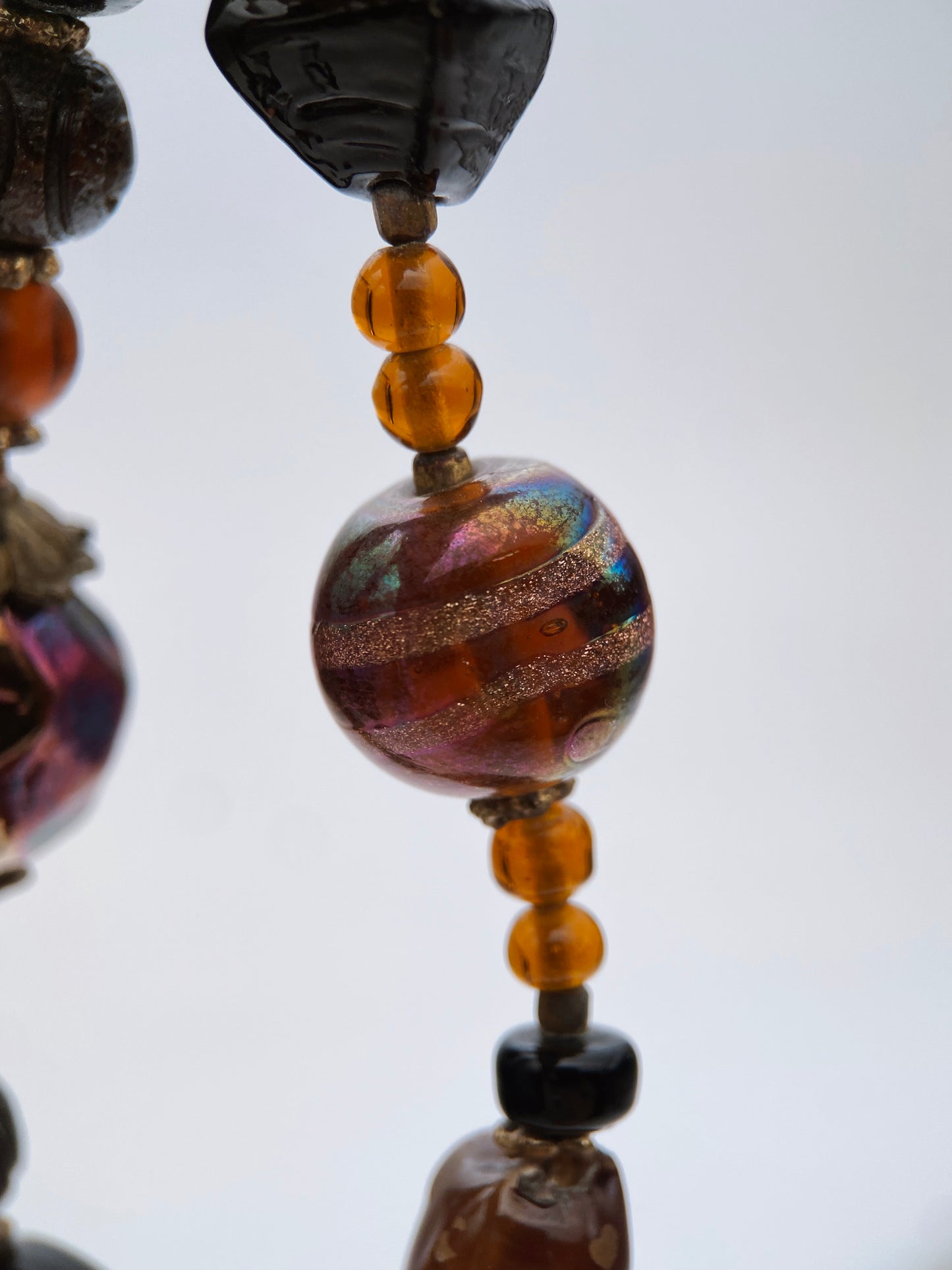 Vėrinys su stiklo karoliukais