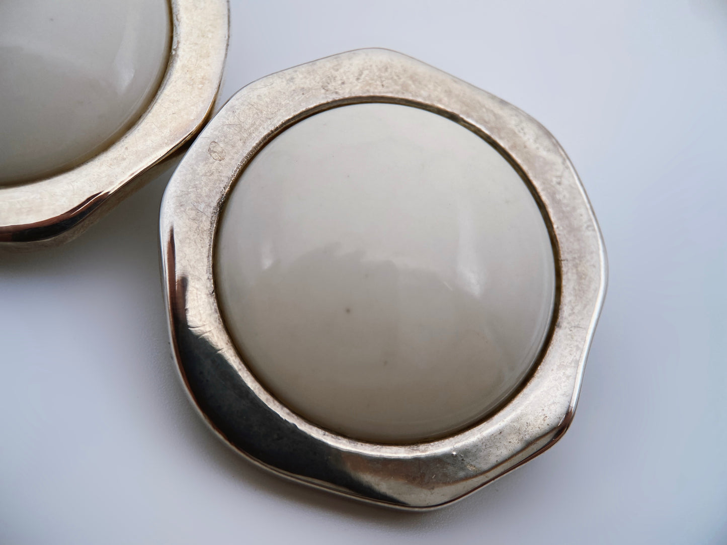 “Carol Dauplaise” auskarai klipsai