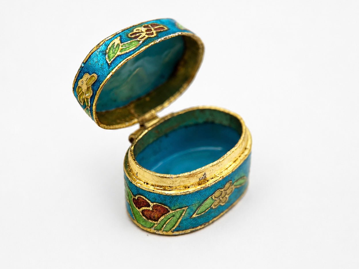 Miniatiūrinė vintažinė “cloisonné” emalio dėžutė