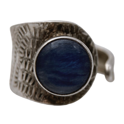 Sidabro žiedas su kianitu