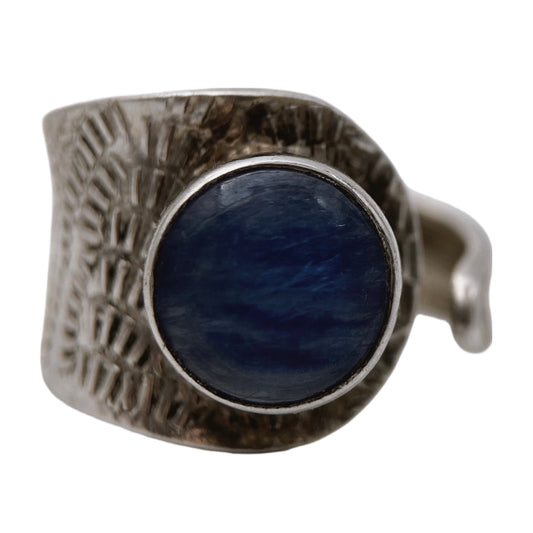 Sidabro žiedas su kianitu