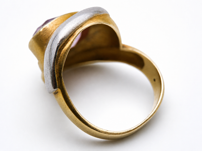 Gold ring with amethyst
