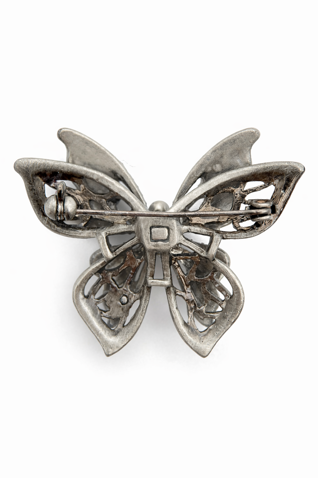 Vintažinė sagė su kristalais