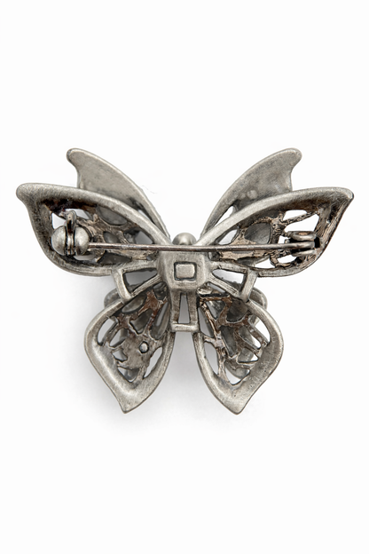 Vintažinė sagė su kristalais