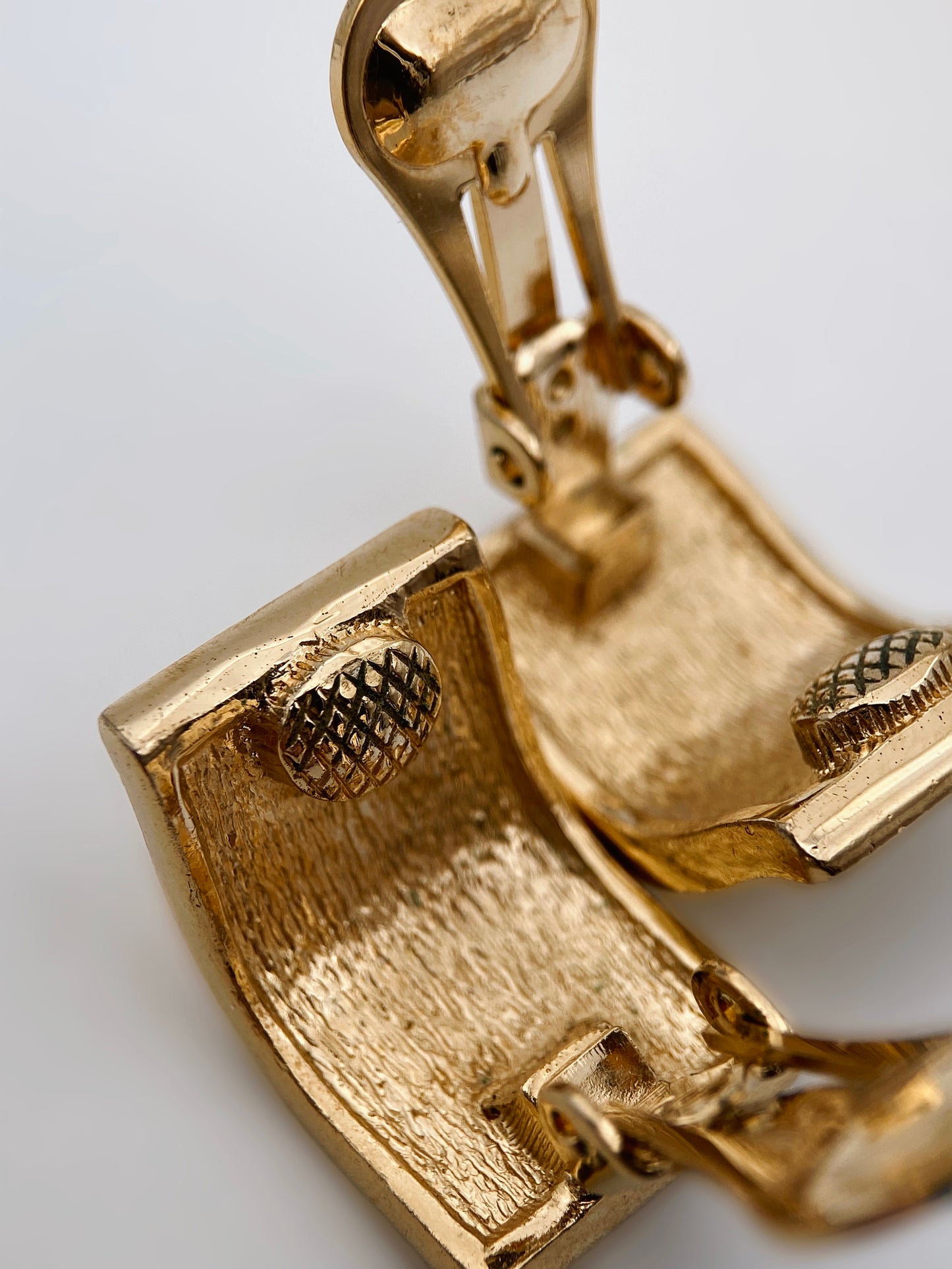 Vintažiniai klipsai