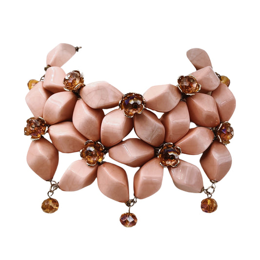 “Teria Yabar” vėrinys