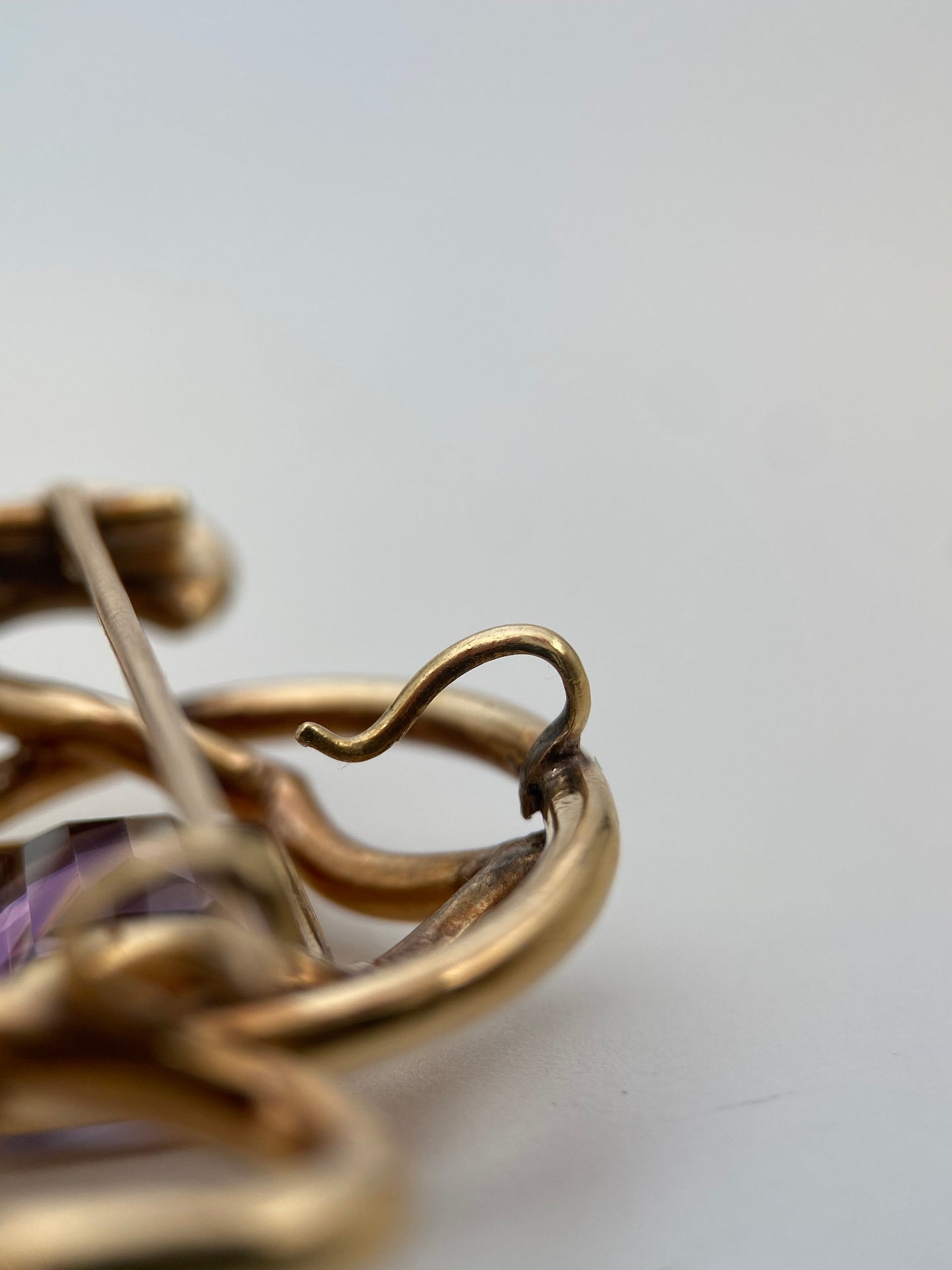 Sagė / pakabukas su stiklo kristalu