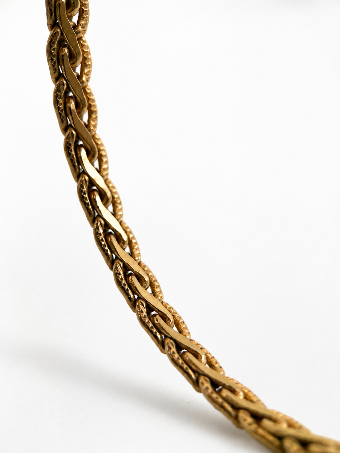 “Jonette Jewelry” vėrinys